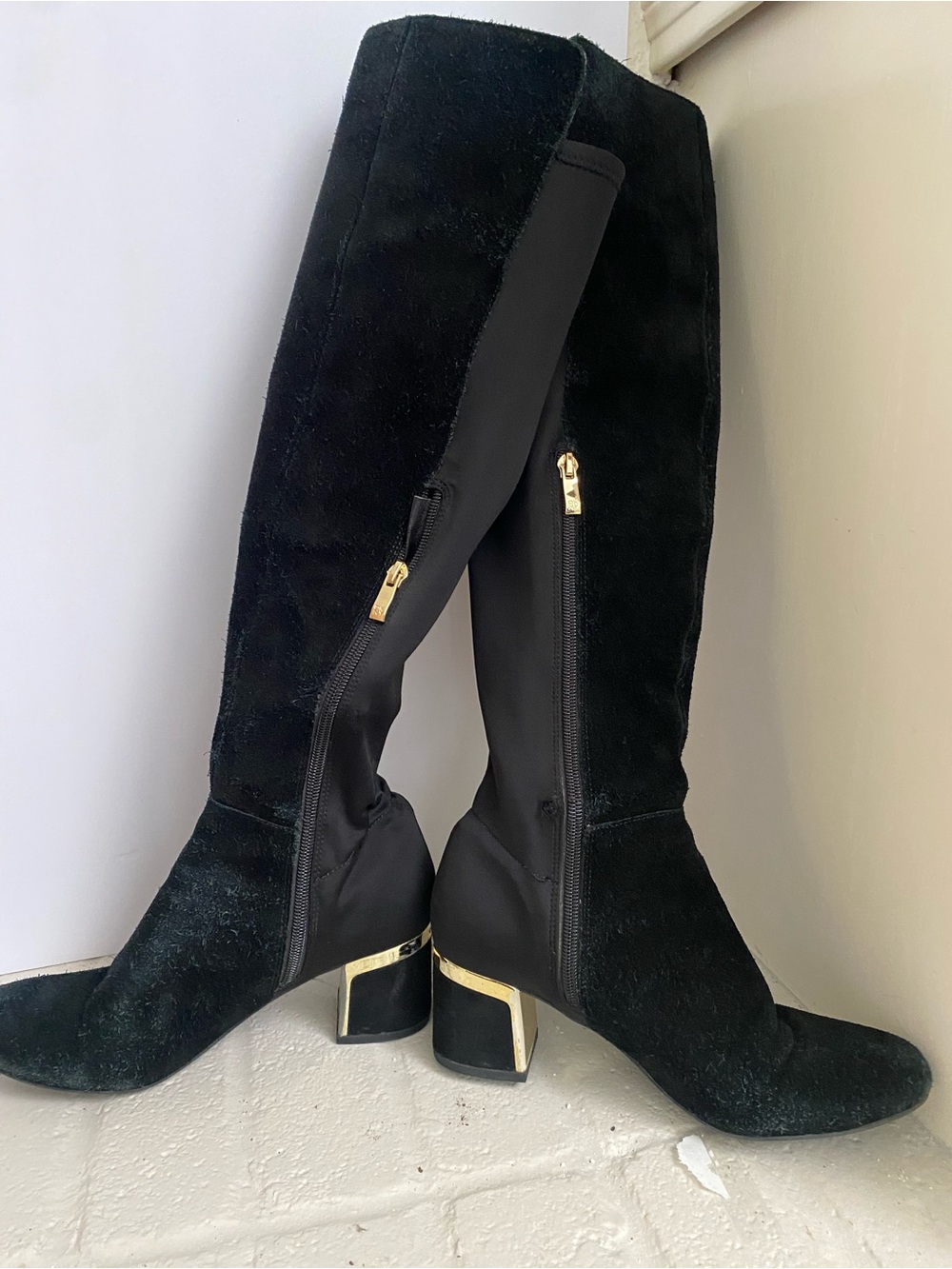 Black Knee-High Block Heel Boots with Gold Trim spectacular !   DKNY